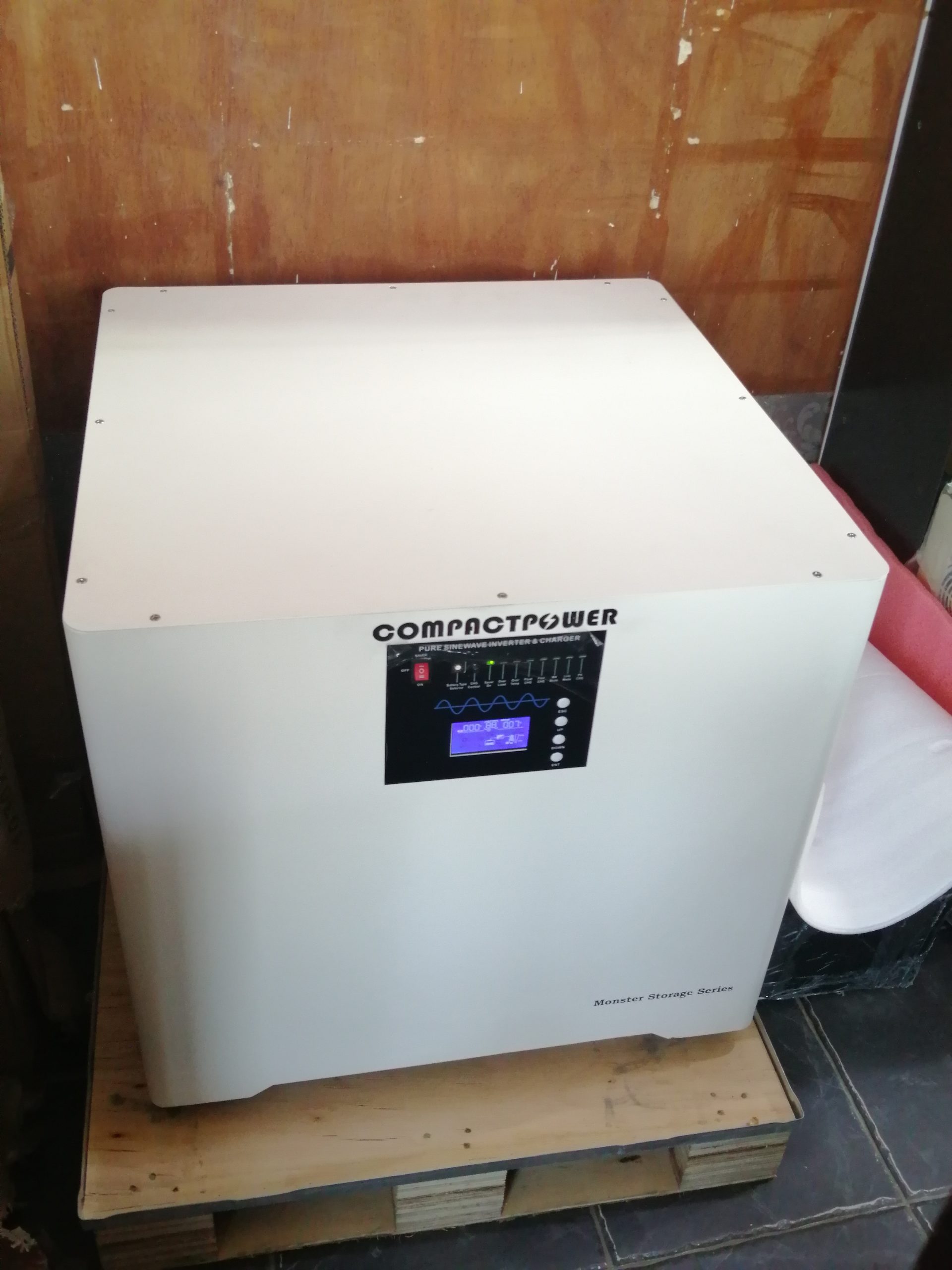 4KVA (3000Watts) inbuilt 6.2KWh LifePO4 all in one Energy system.